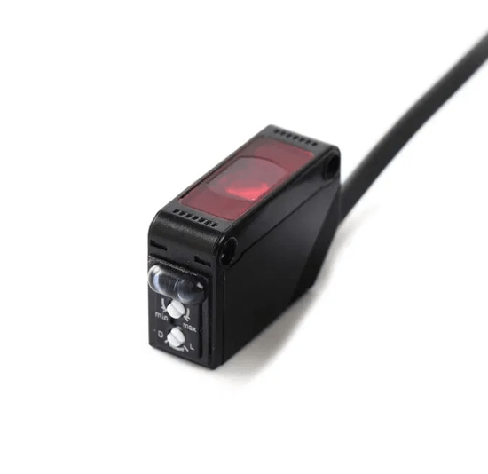 OMCH Diffuse Photo Electric Proximity Sensor Switch PNP (5-30)cm Ended with Socket (One Year Warranty)