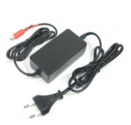 Vietnam SG-1202 SMPS AC/DC Adapter 12V 2A